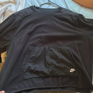 Black Nike pull over 3x